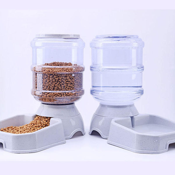 Dog Automatic Feeders with Plastic Water Bottles: A Smart Feeding Solution for Every Dog Parent